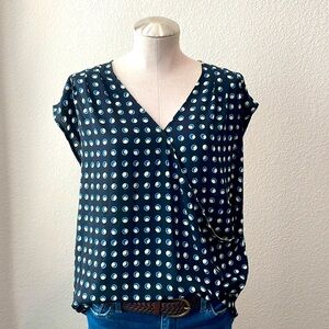 NWOT. Large Pleione faux wrap navy cap sleeve top
